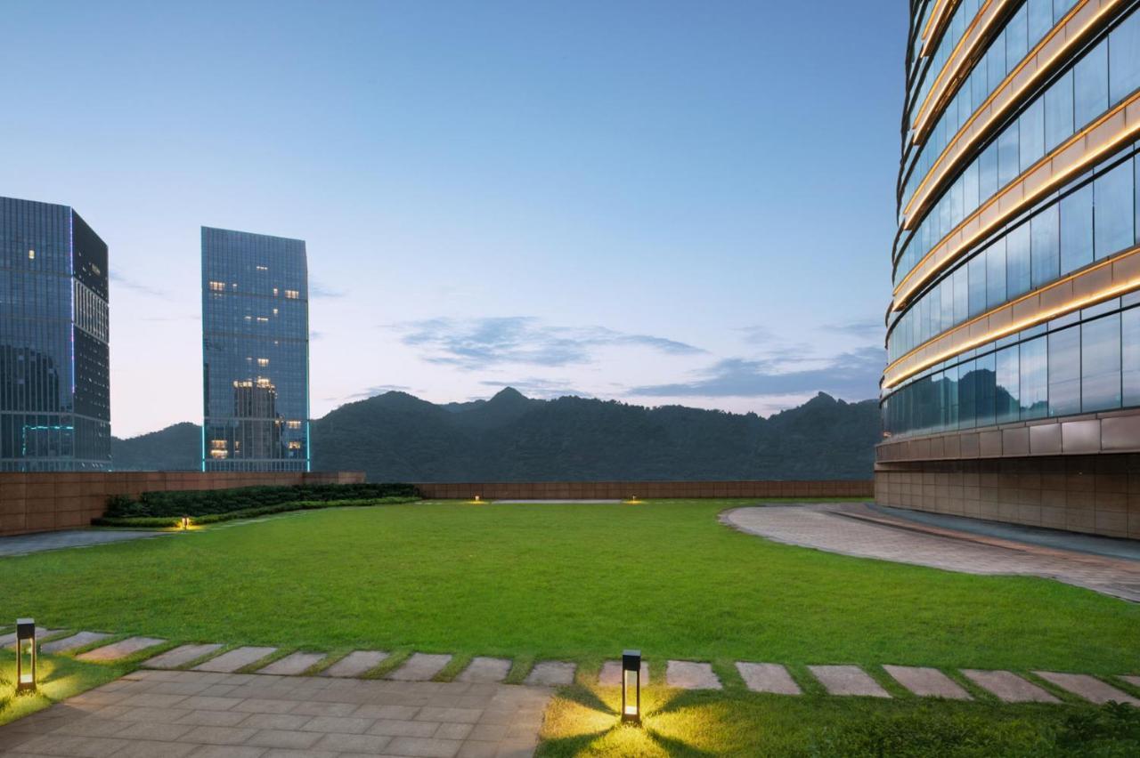 Hotel Crowne Plaza Xiangxi Fenghuang Esterno foto